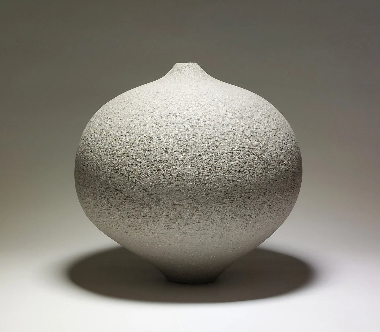 Sculptural Ceramic Vessel – Smooth Grey Form